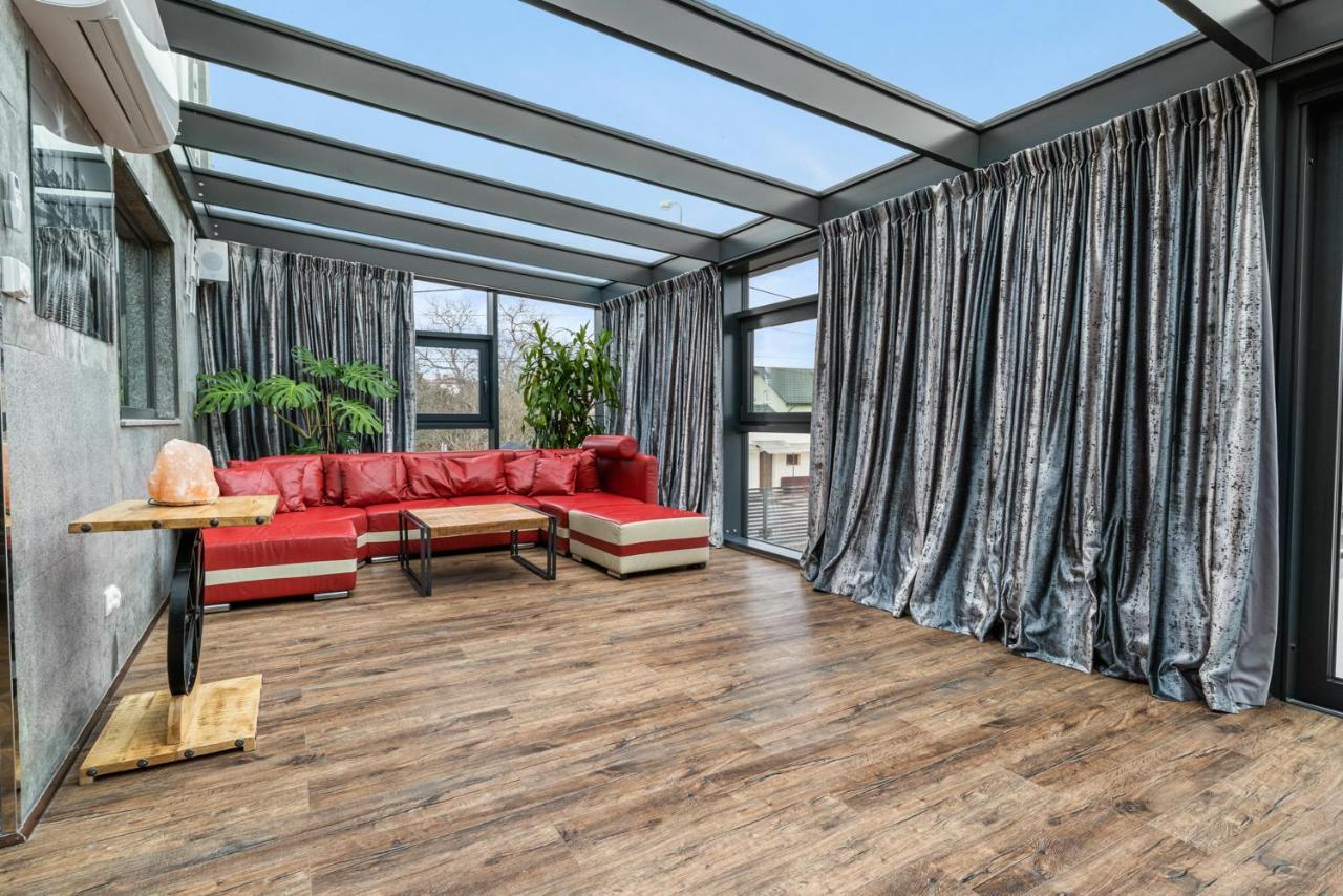 Villa Pod Warszawa & & Grota Solna Rybie